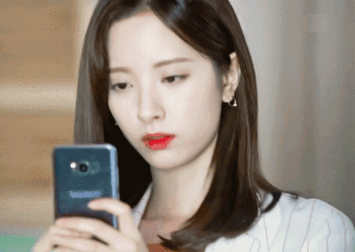 她们的爱情观既具备女性的感性，又同时兼备男性的理性4.gif